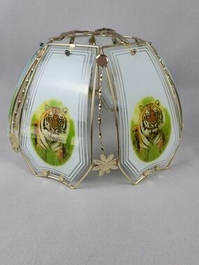 Vintage Tiger Motif Decorative Glass Lamp Shade - Gold Trim
